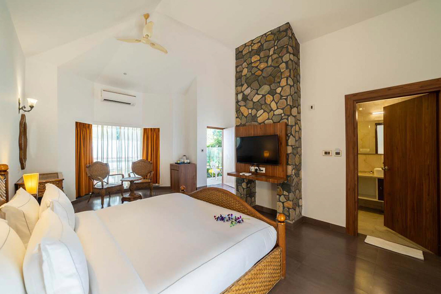 hotel stay in Jim Cobbett