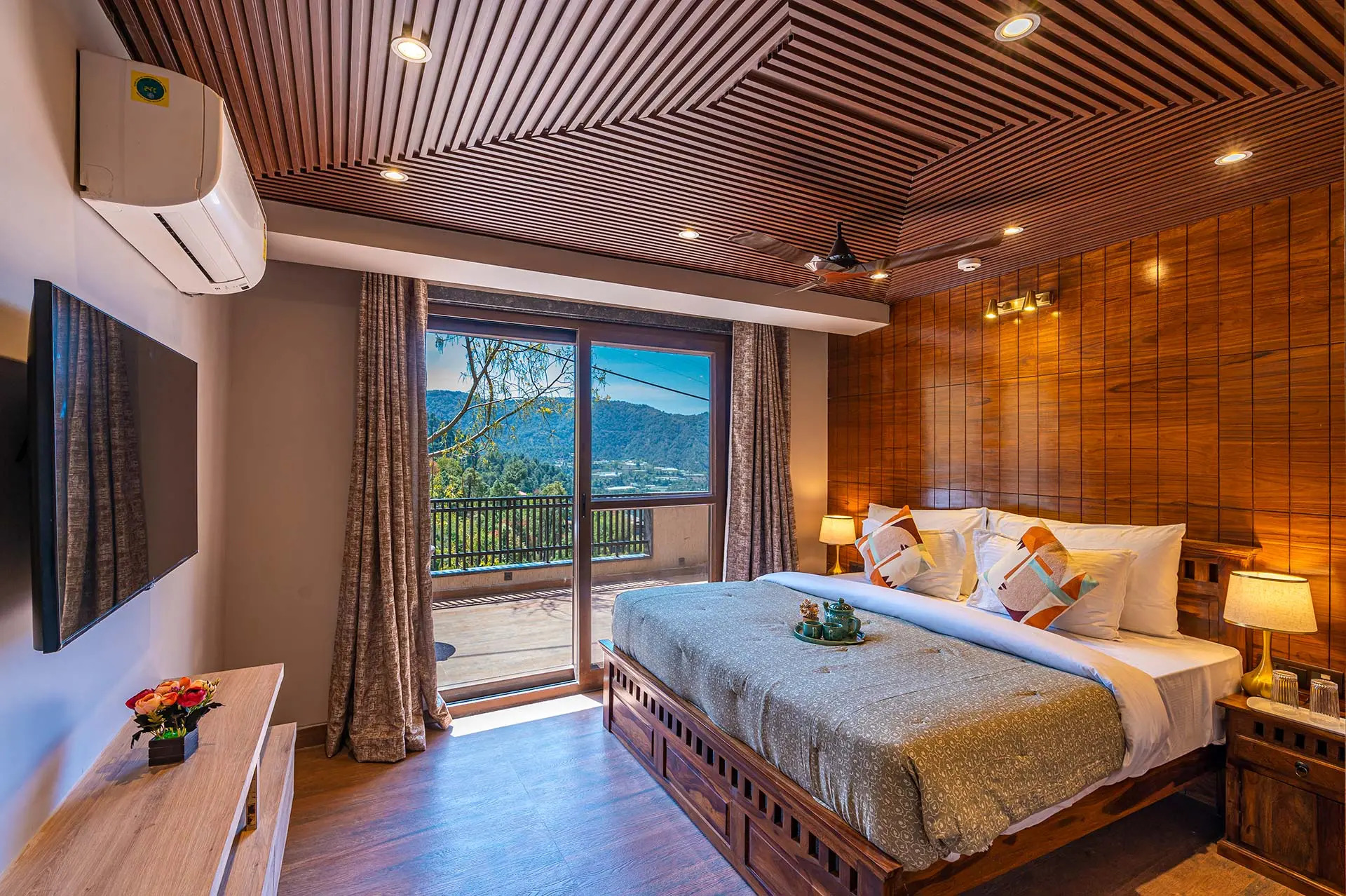 places to stay in chail