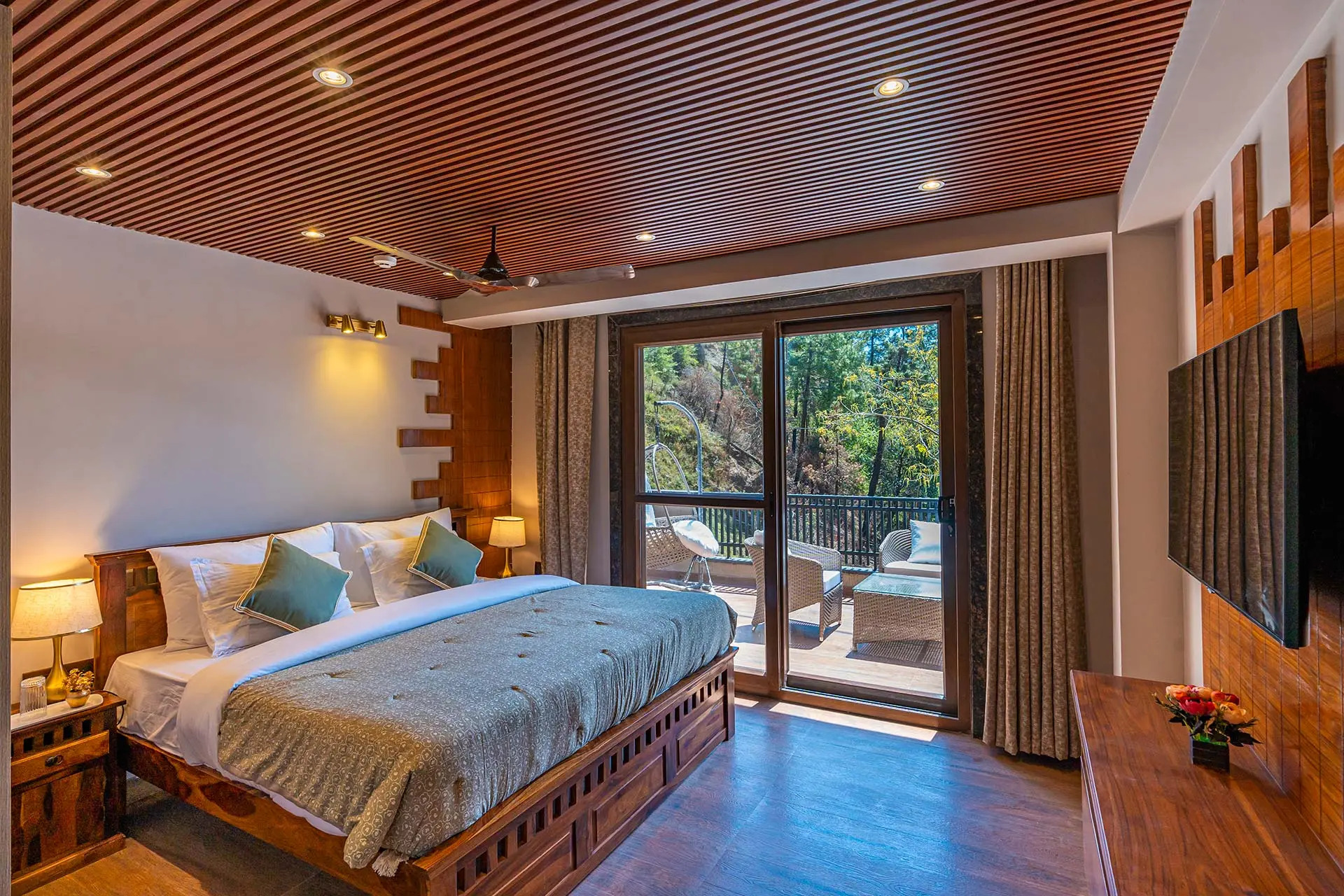 best place to stay in chail